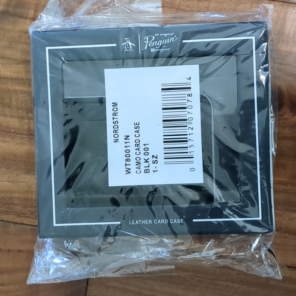 The Original Penguin Embossed Leather Card 6 Slot + Cash Slot New in Box ❤️ - Picture 3 of 8